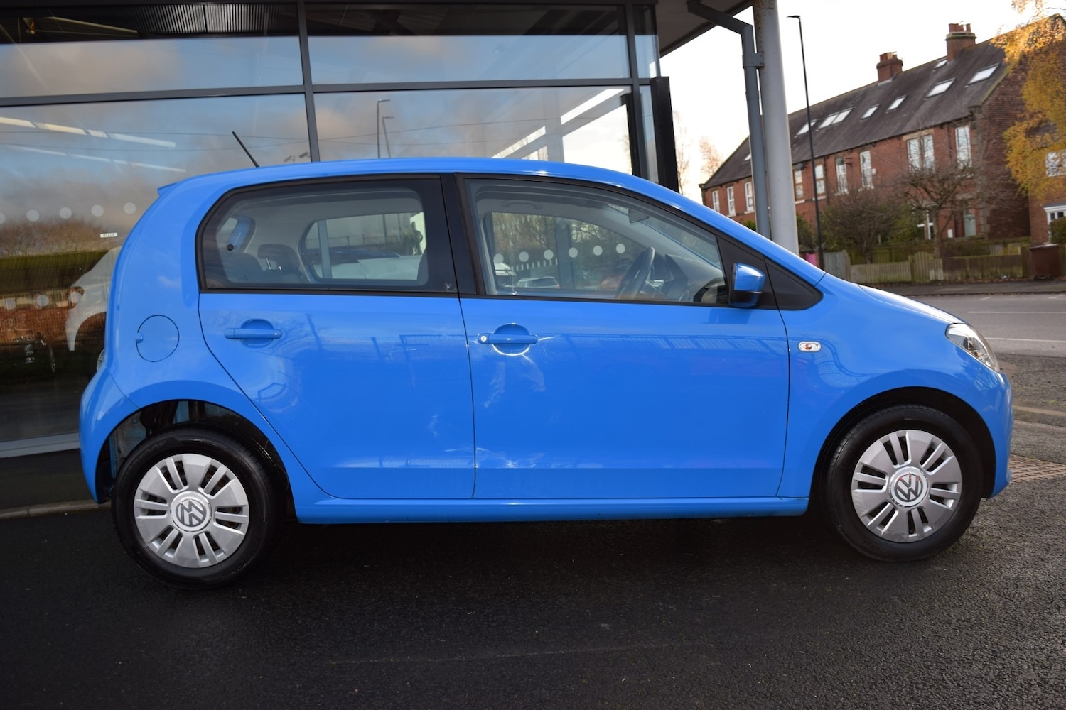 Used Volkswagen up! 2014 for sale - 76723079: Photo 2
