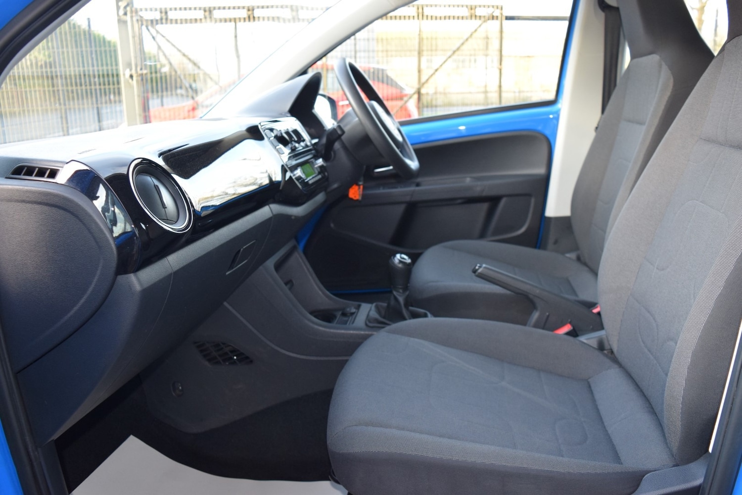 Used Volkswagen up! 2014 for sale - 76723079: Photo 29