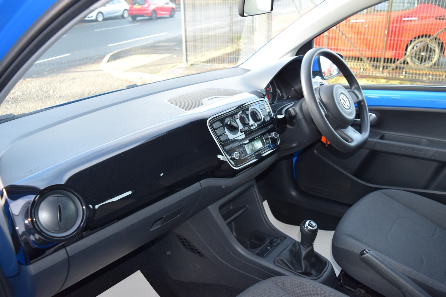 Used Volkswagen up! 2014 for sale - 76723079: Photo 30