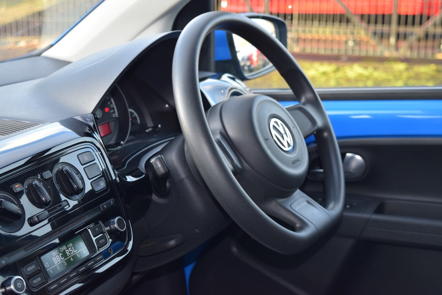 Used Volkswagen up! 2014 for sale - 76723079: Photo 31