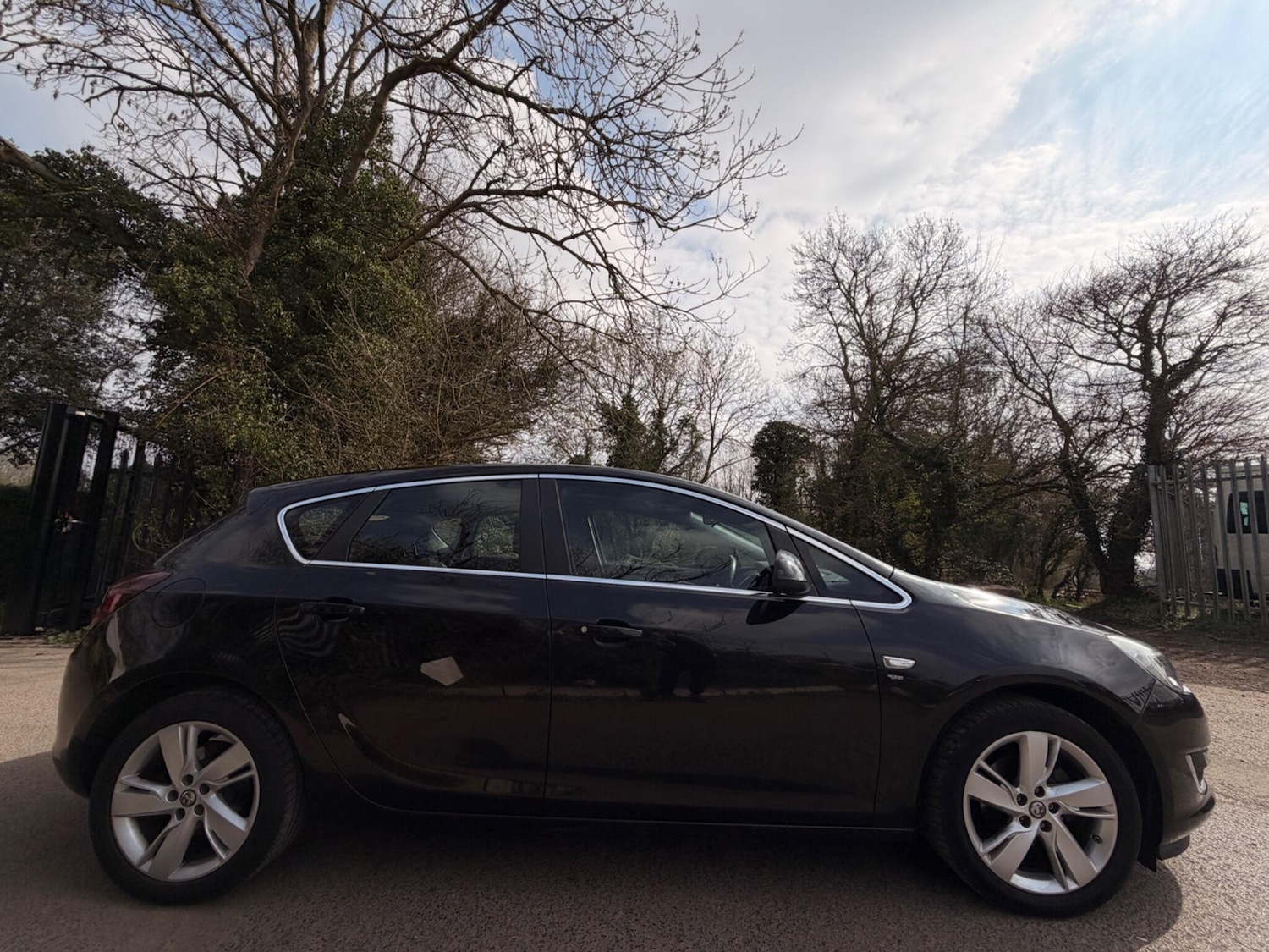 Used Vauxhall Astra 2015 for sale - 78007239: Photo 8