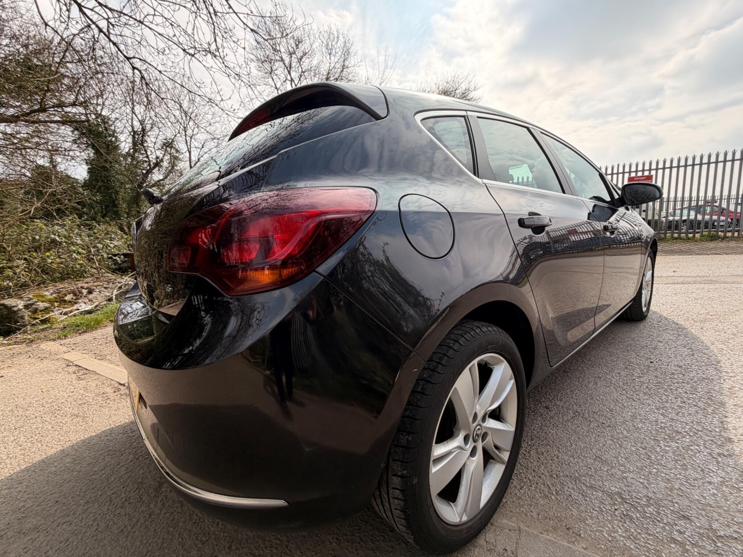 Used Vauxhall Astra 2015 for sale - 78007239: Photo 9