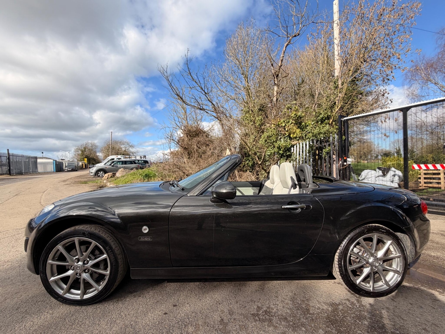 Used Mazda MX-5 2011 for sale - 77744394: Photo 11