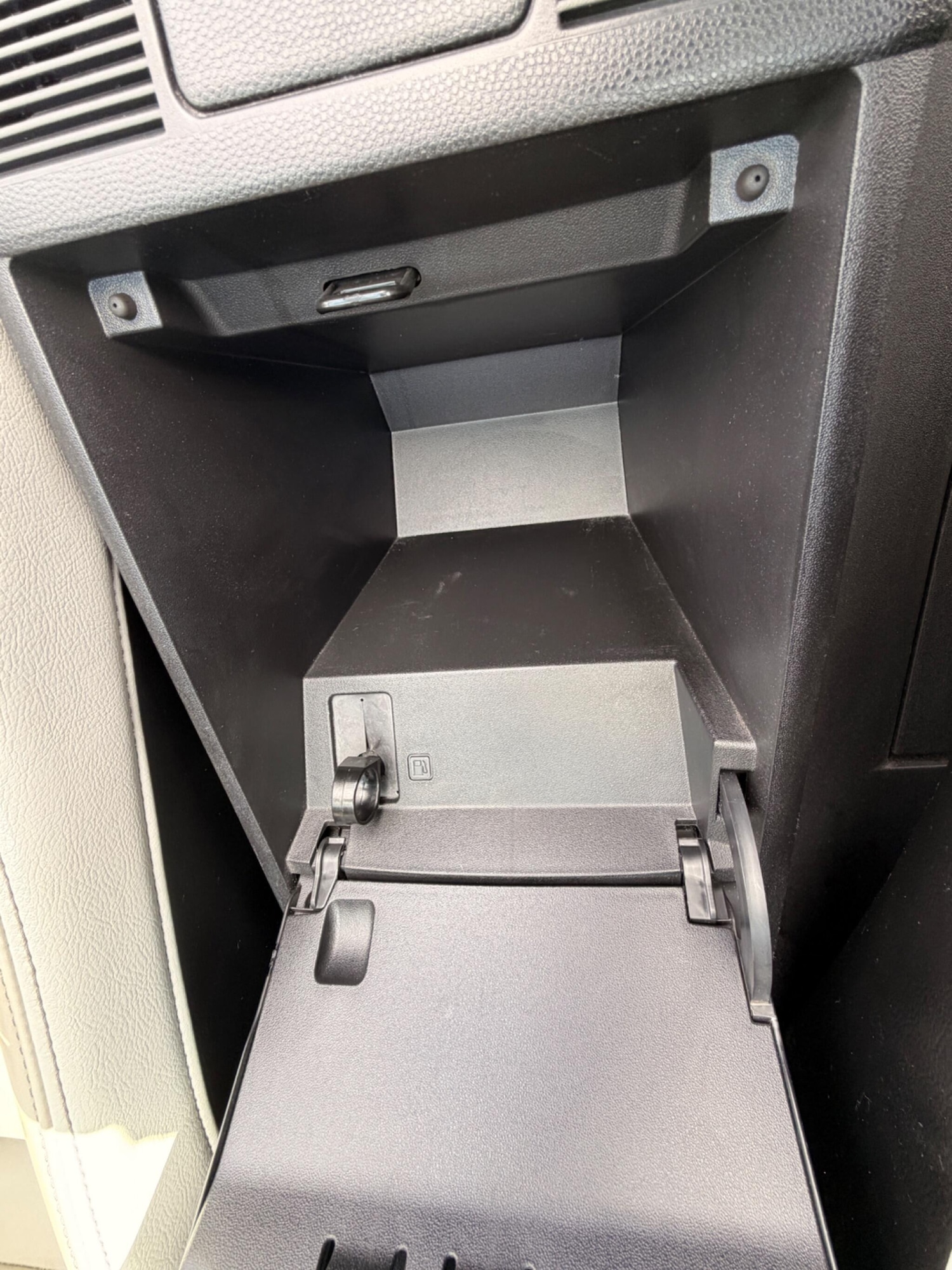 Used Mazda MX-5 2011 for sale - 77744394: Photo 32