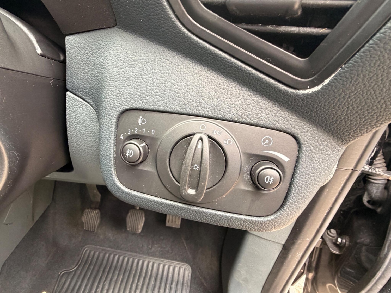 Used Ford C-Max 2011 for sale - 78006519: Photo 19