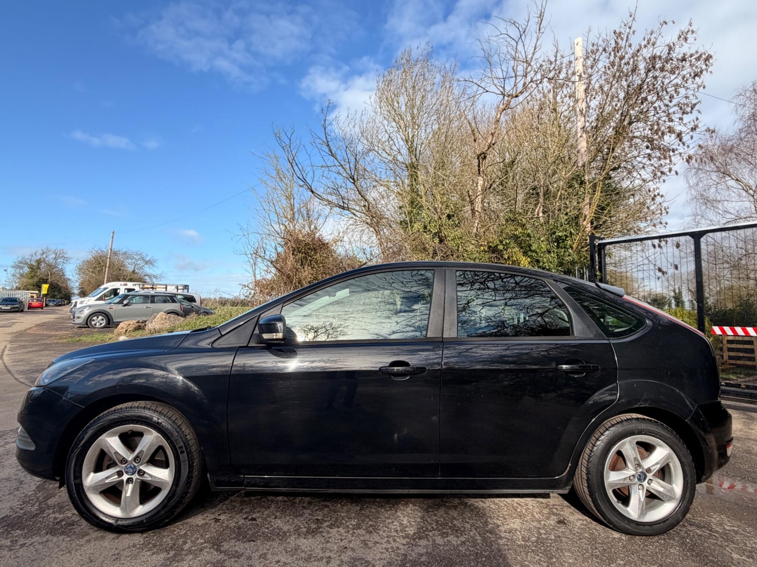 Used Ford Focus 2010 for sale - 77808915: Photo 11