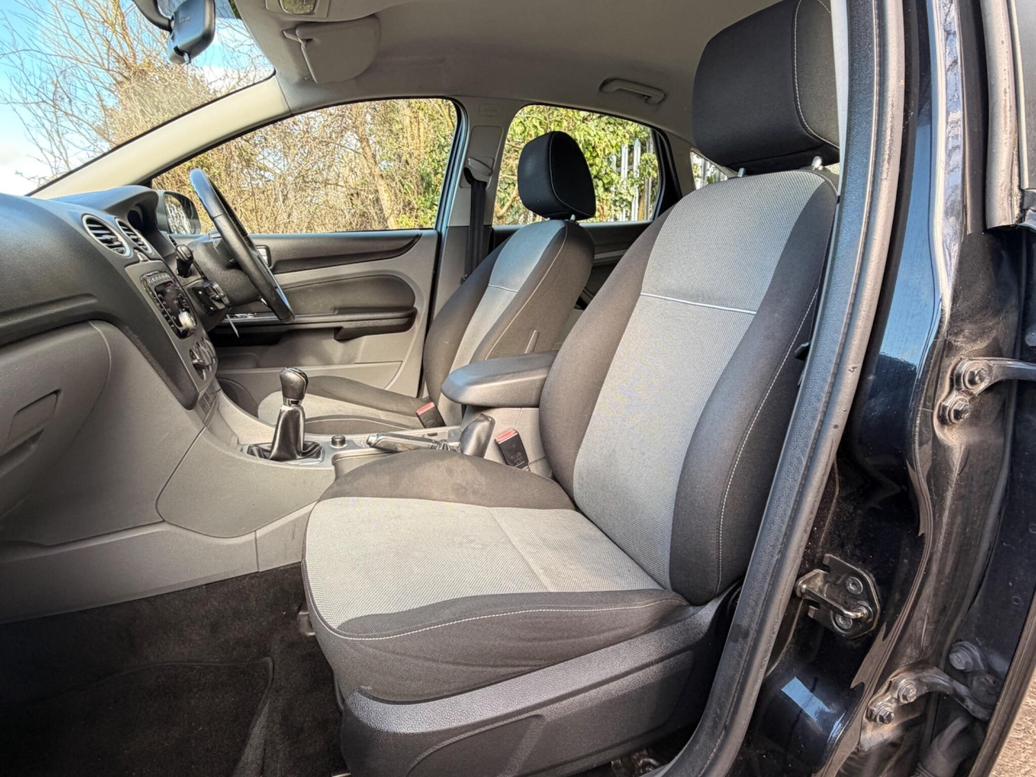 Used Ford Focus 2010 for sale - 77808915: Photo 16