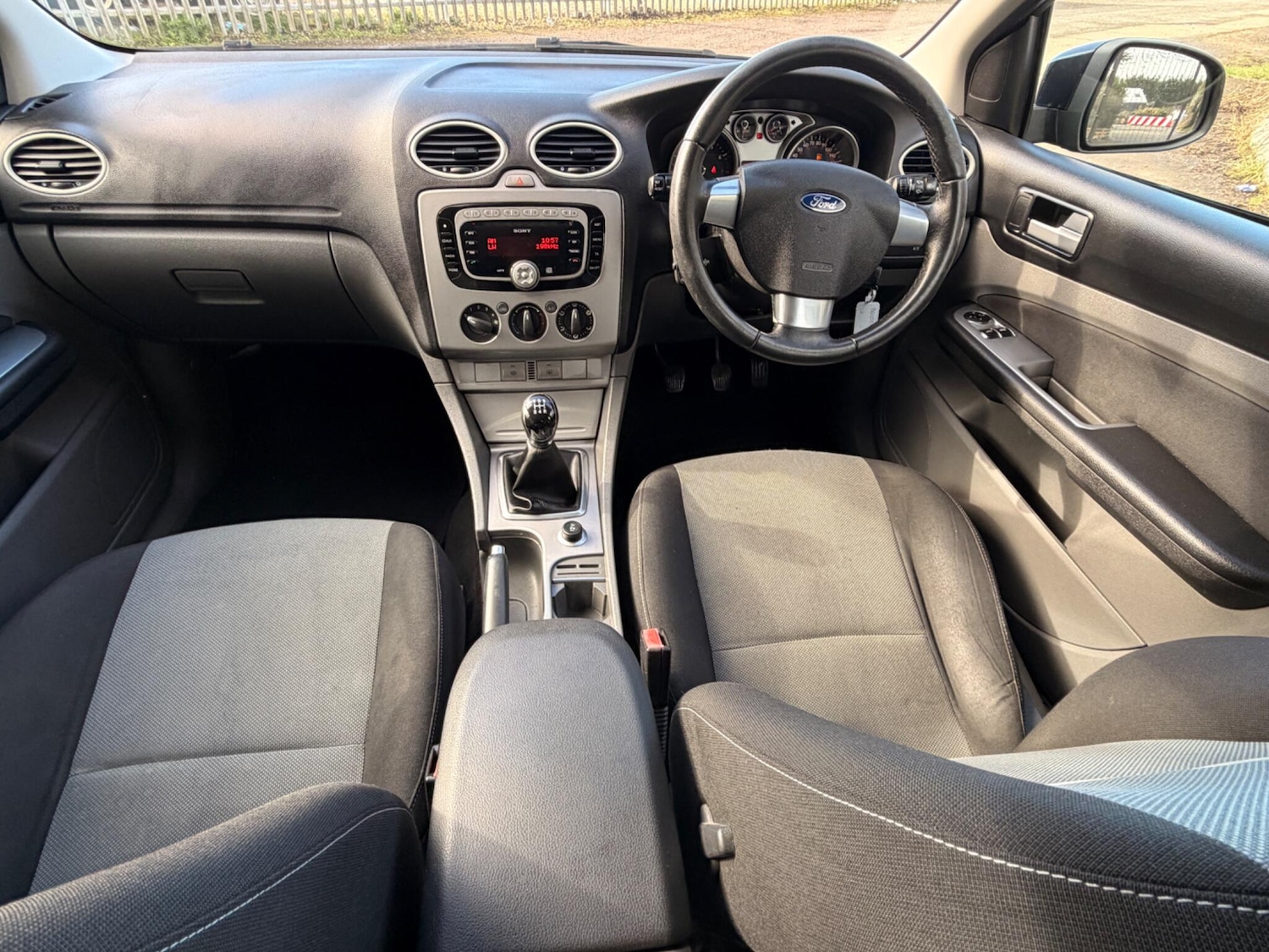 Used Ford Focus 2010 for sale - 77808915: Photo 18