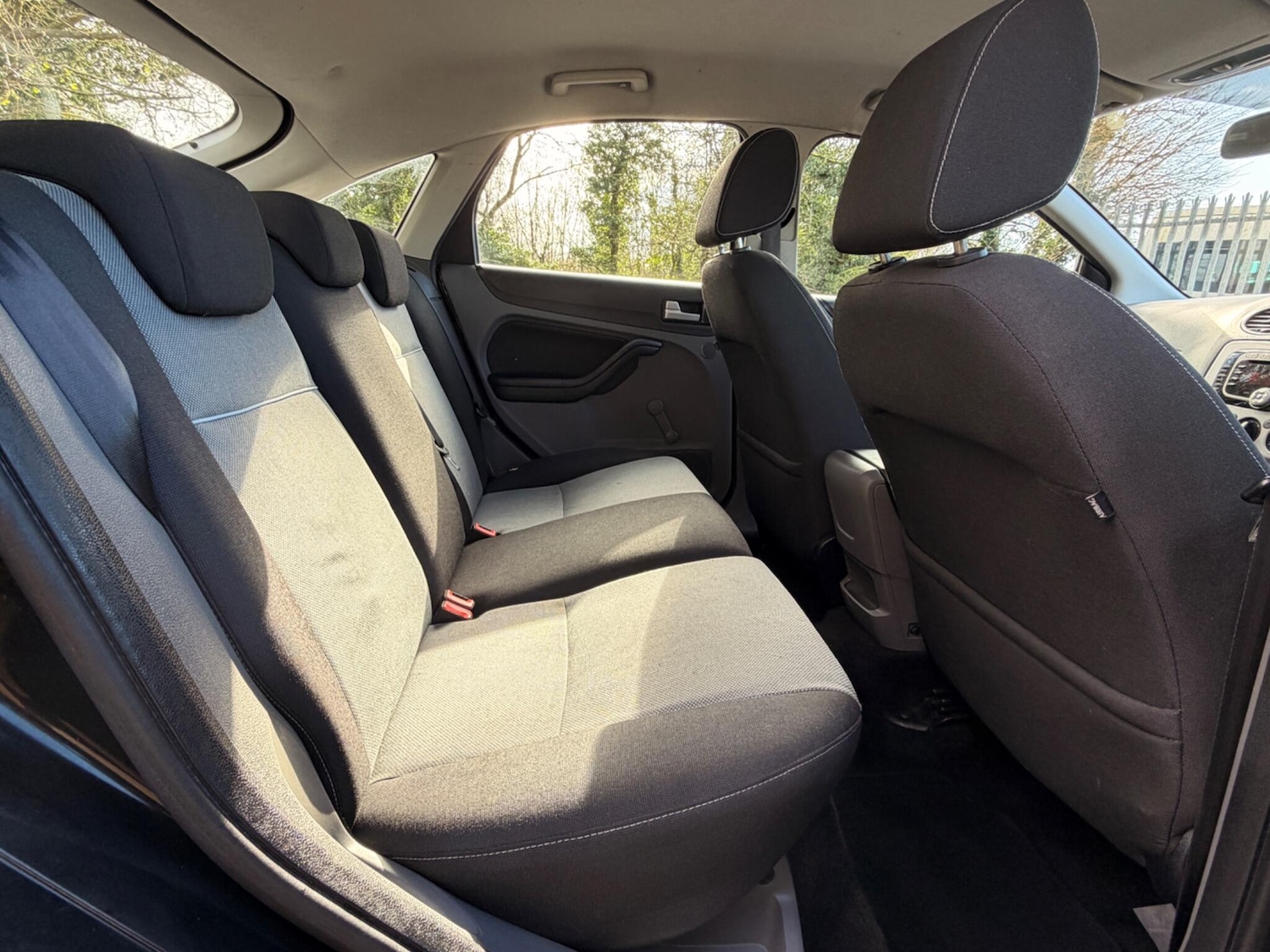 Used Ford Focus 2010 for sale - 77808915: Photo 19