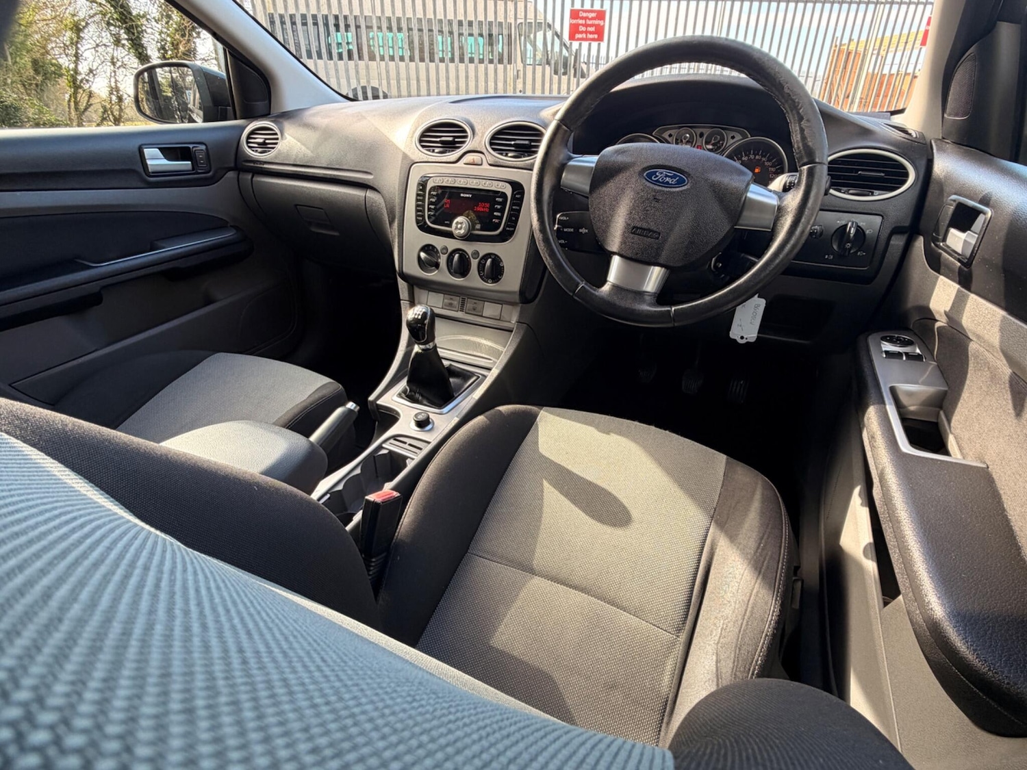 Used Ford Focus 2010 for sale - 77808915: Photo 20