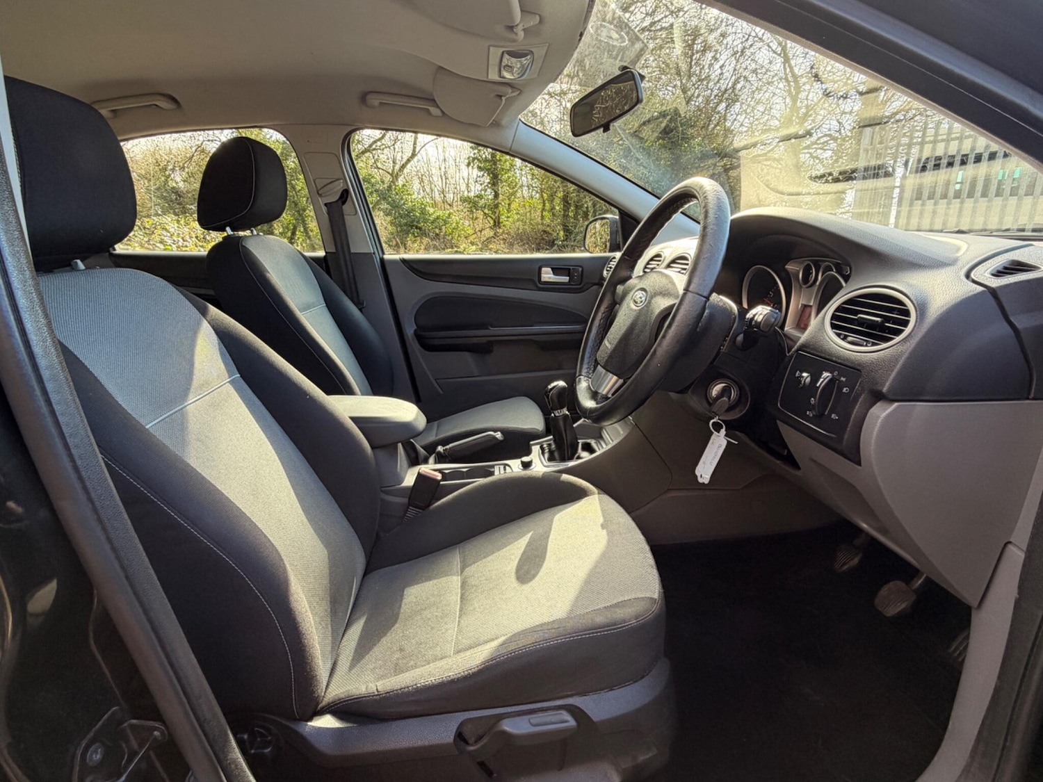 Used Ford Focus 2010 for sale - 77808915: Photo 21