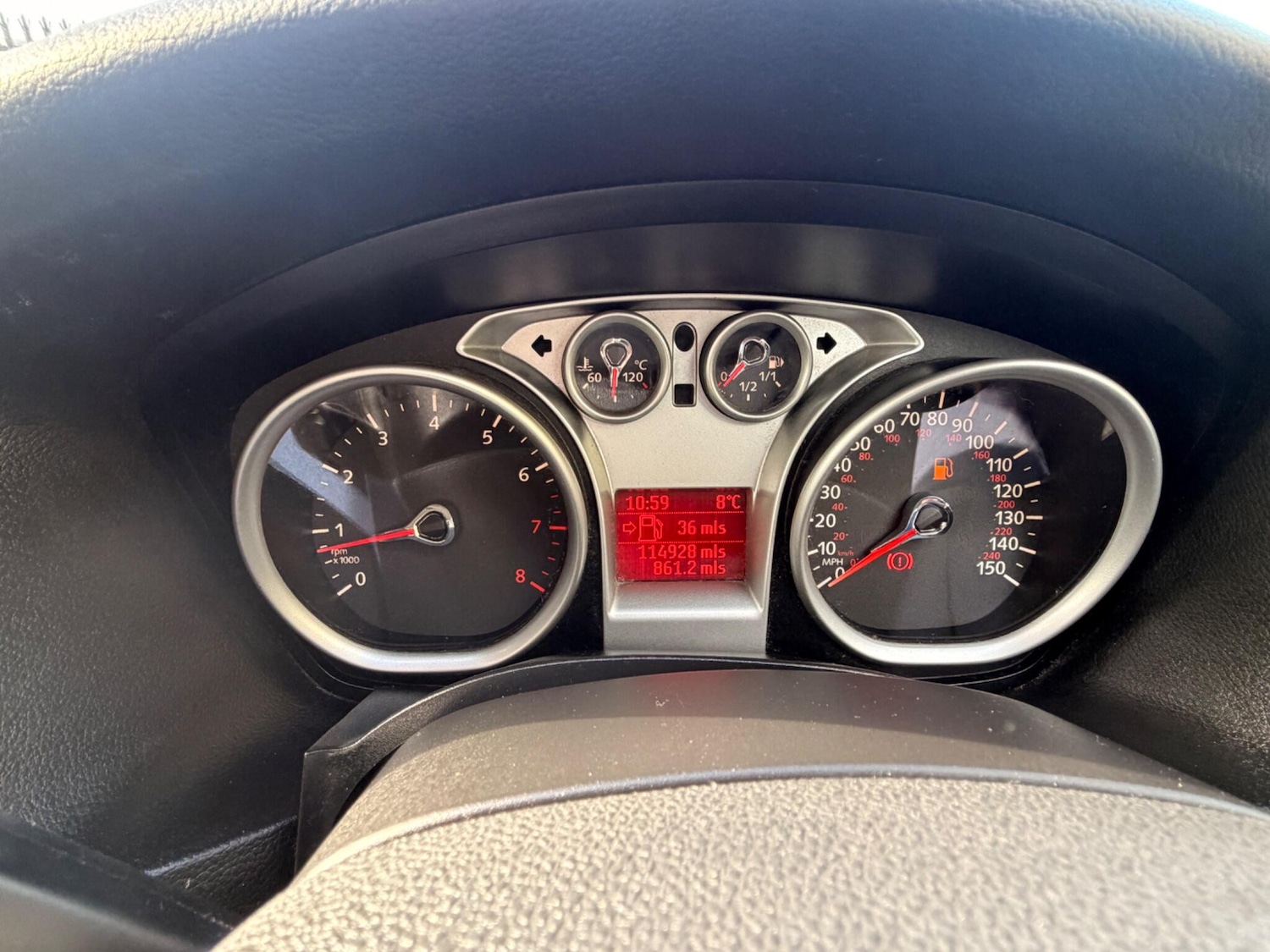 Used Ford Focus 2010 for sale - 77808915: Photo 24