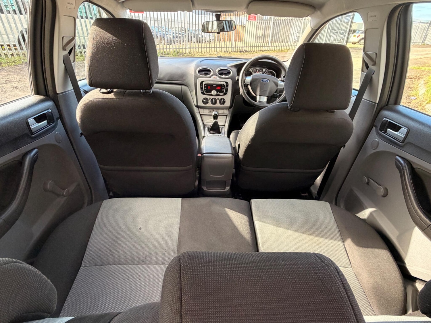 Used Ford Focus 2010 for sale - 77808915: Photo 9