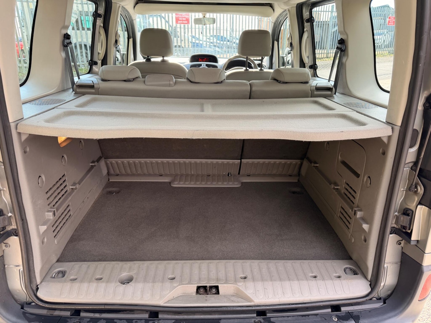 Used Renault Kangoo 2010 for sale - 77744397: Photo 22