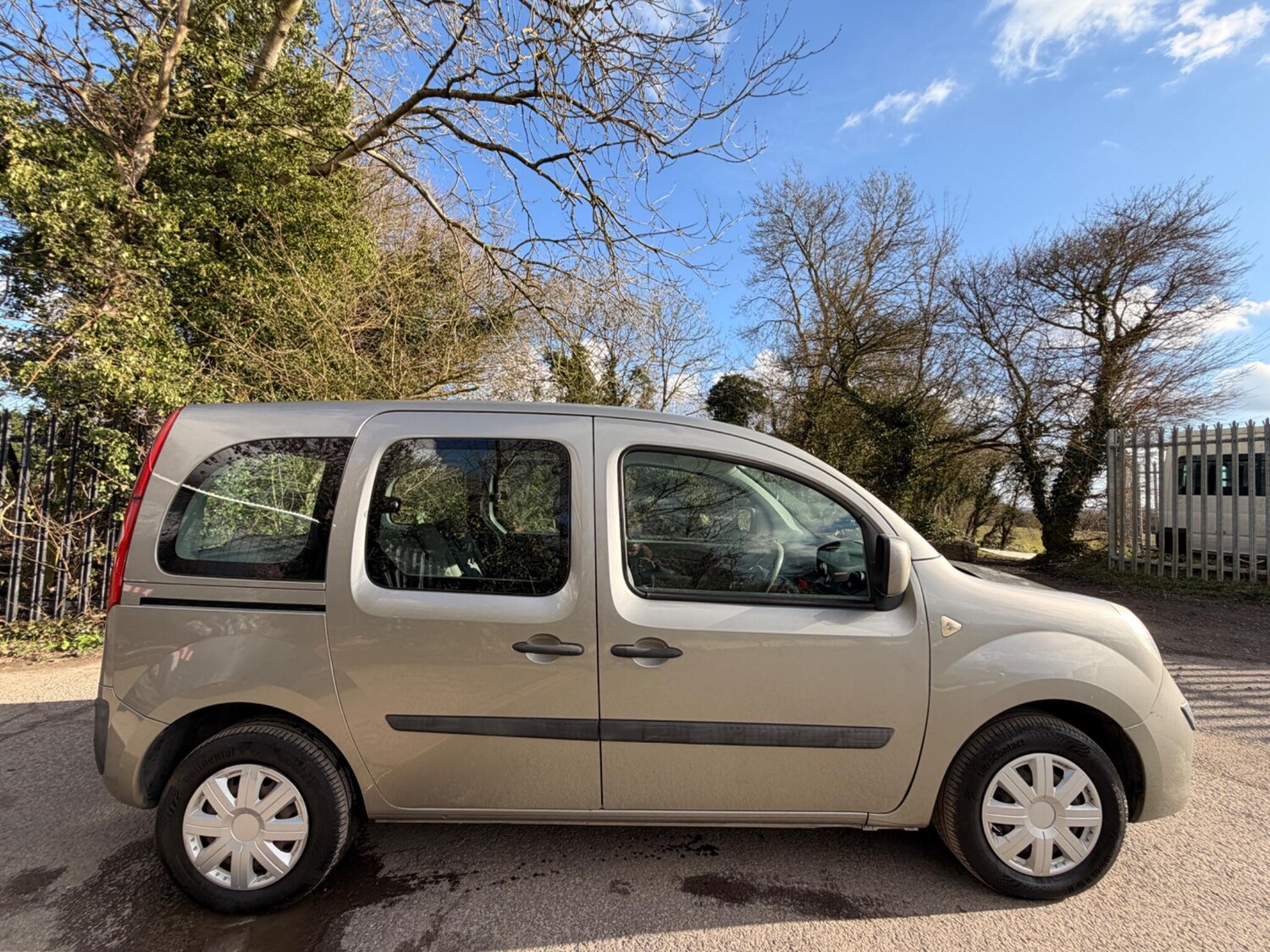 Used Renault Kangoo 2010 for sale - 77744397: Photo 8