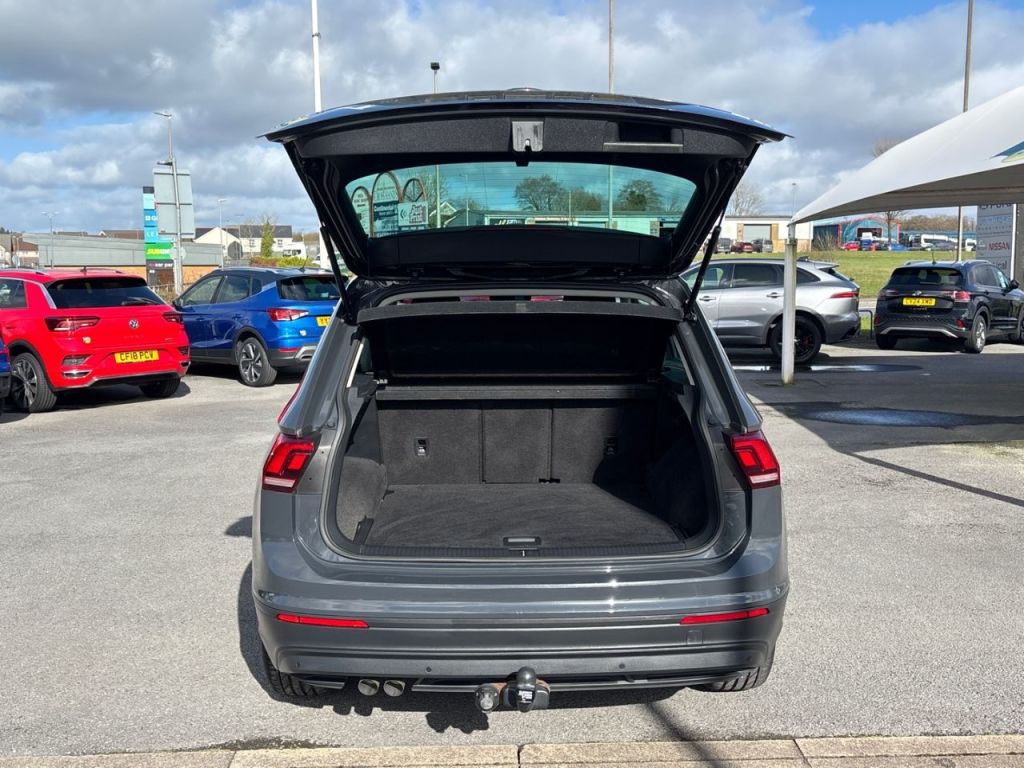 Used Volkswagen Tiguan 2017 for sale - 77836204: Photo 12