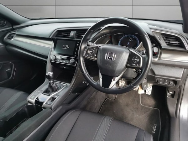 Used Honda Civic 2018 for sale - 76235224: Photo 10