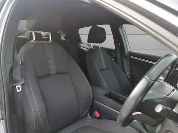 Used Honda Civic 2018 for sale - 76235224: Photo 12