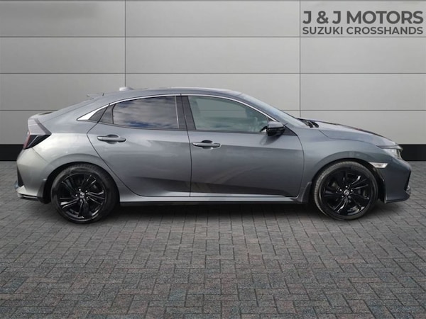 Used Honda Civic 2018 for sale - 76235224: Photo 8