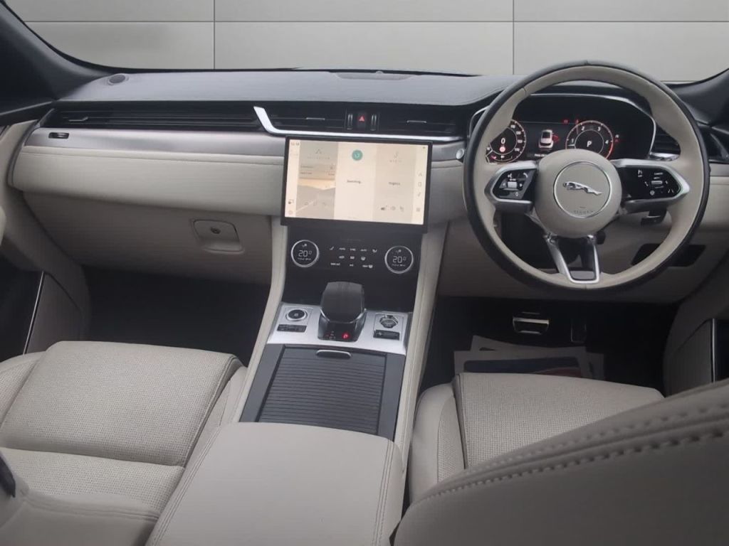 Used Jaguar F-Pace 2023 for sale - 76546080: Photo 10