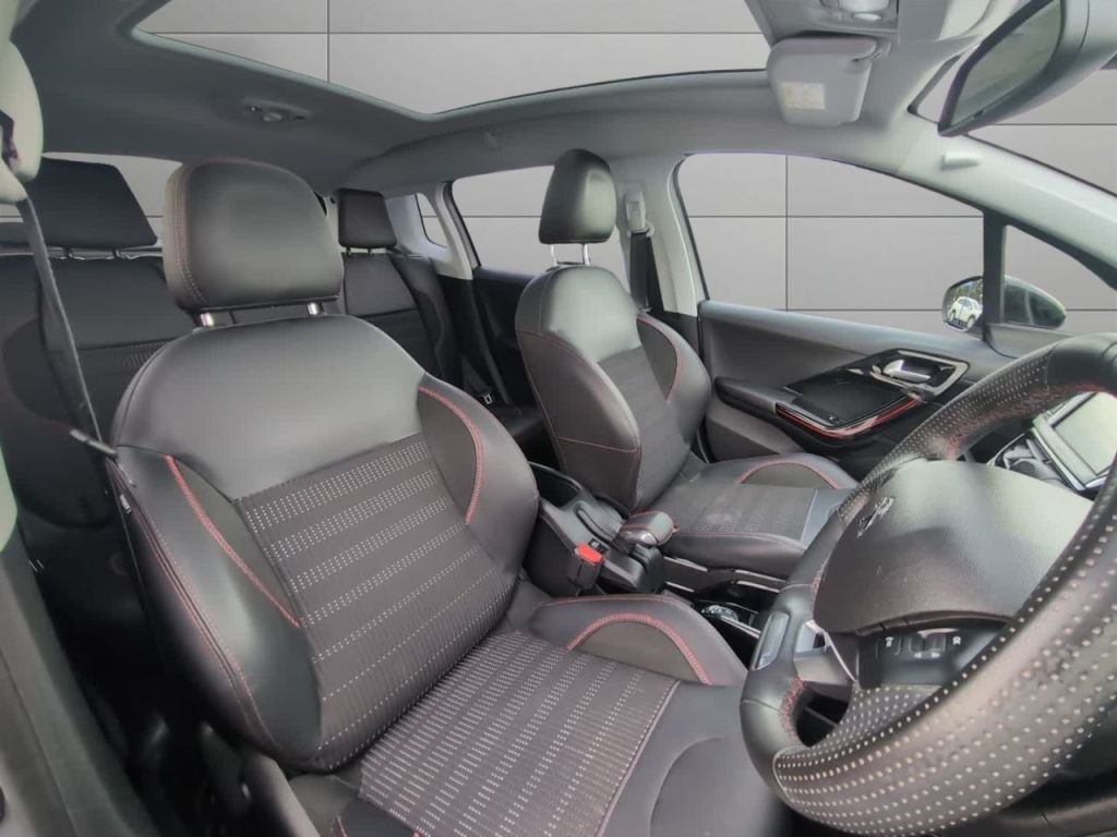 Used Peugeot 2008 2018 for sale - 76391545: Photo 11