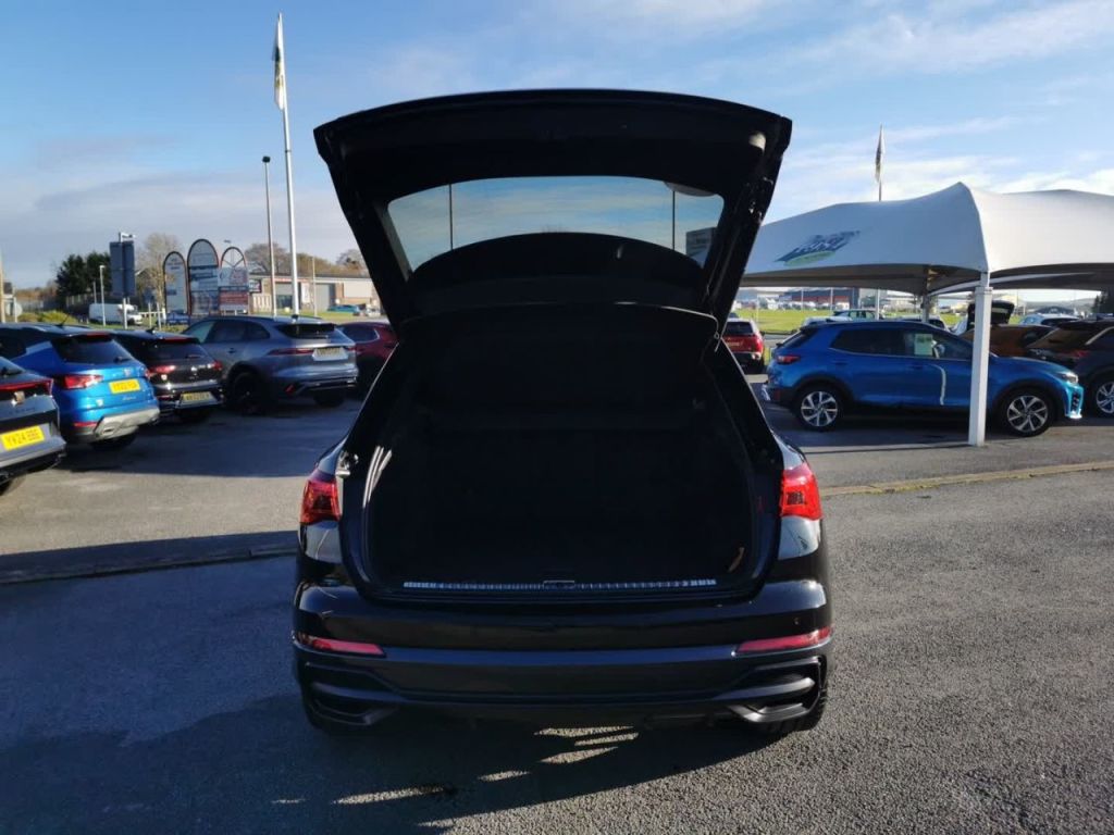 Used Audi Q3 2021 for sale - 76616977: Photo 9