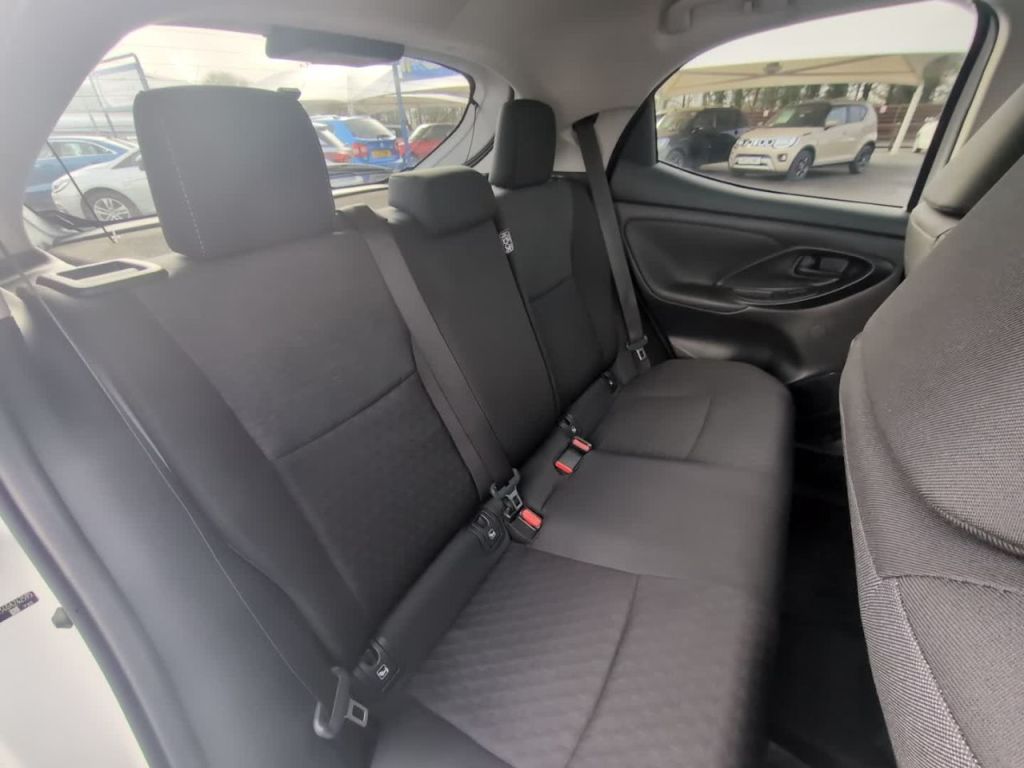 Used Toyota Yaris 2022 for sale - 77636593: Photo 12