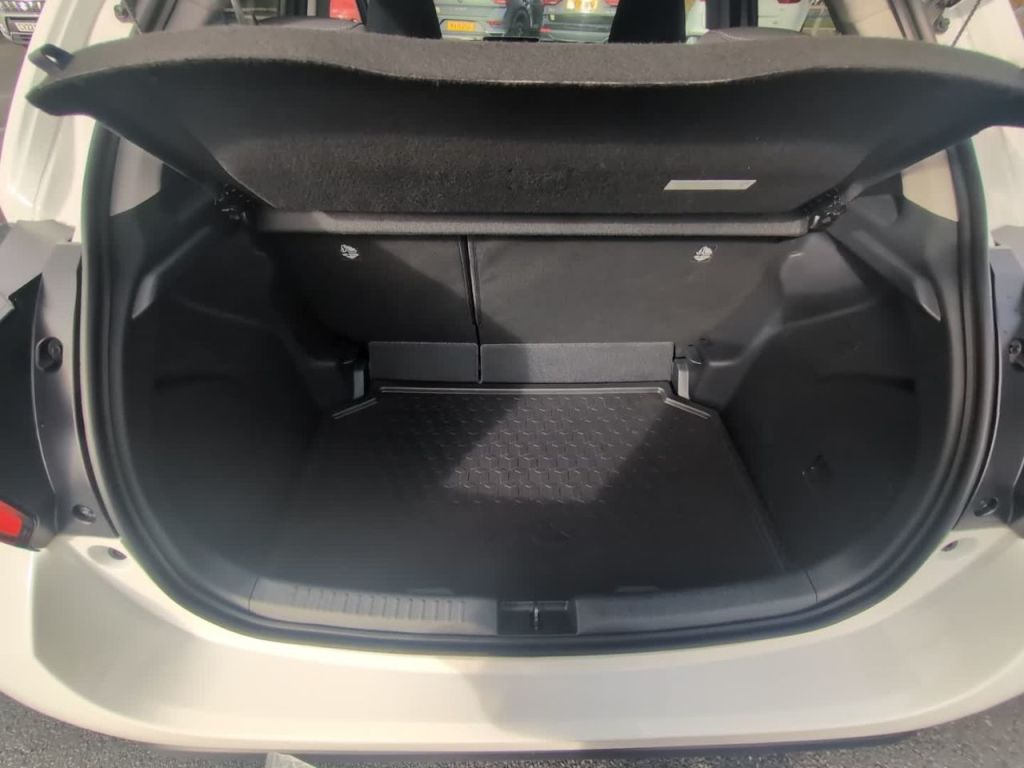 Used Toyota Yaris 2022 for sale - 77636593: Photo 13