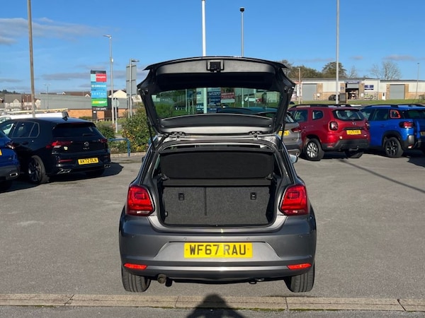 Used Volkswagen Polo 2017 for sale - 76231517: Photo 9