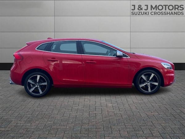 Used Volvo V40 2018 for sale - 74516161: Photo 8