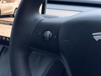 Used Tesla Model Y 2024 for sale - 77807328: Photo