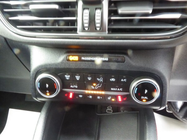 Used Ford Kuga 2023 for sale - 75617126: Photo 17