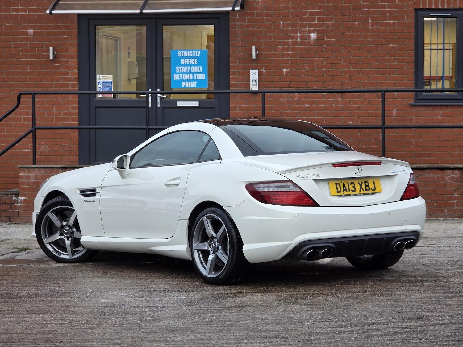 Used Mercedes-Benz SLK 2013 for sale - 77051602: Photo 2
