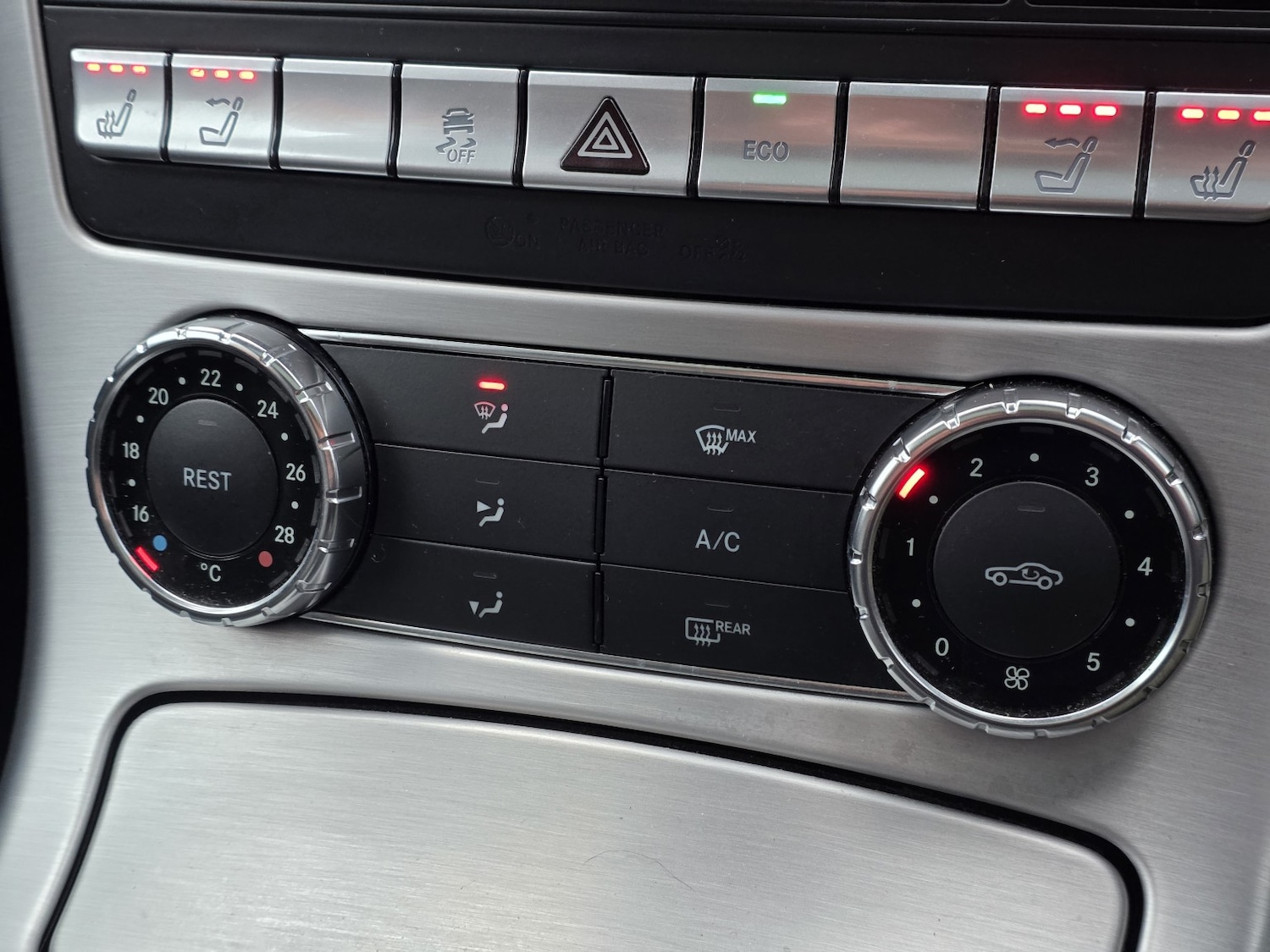 Used Mercedes-Benz SLK 2013 for sale - 77051602: Photo 20