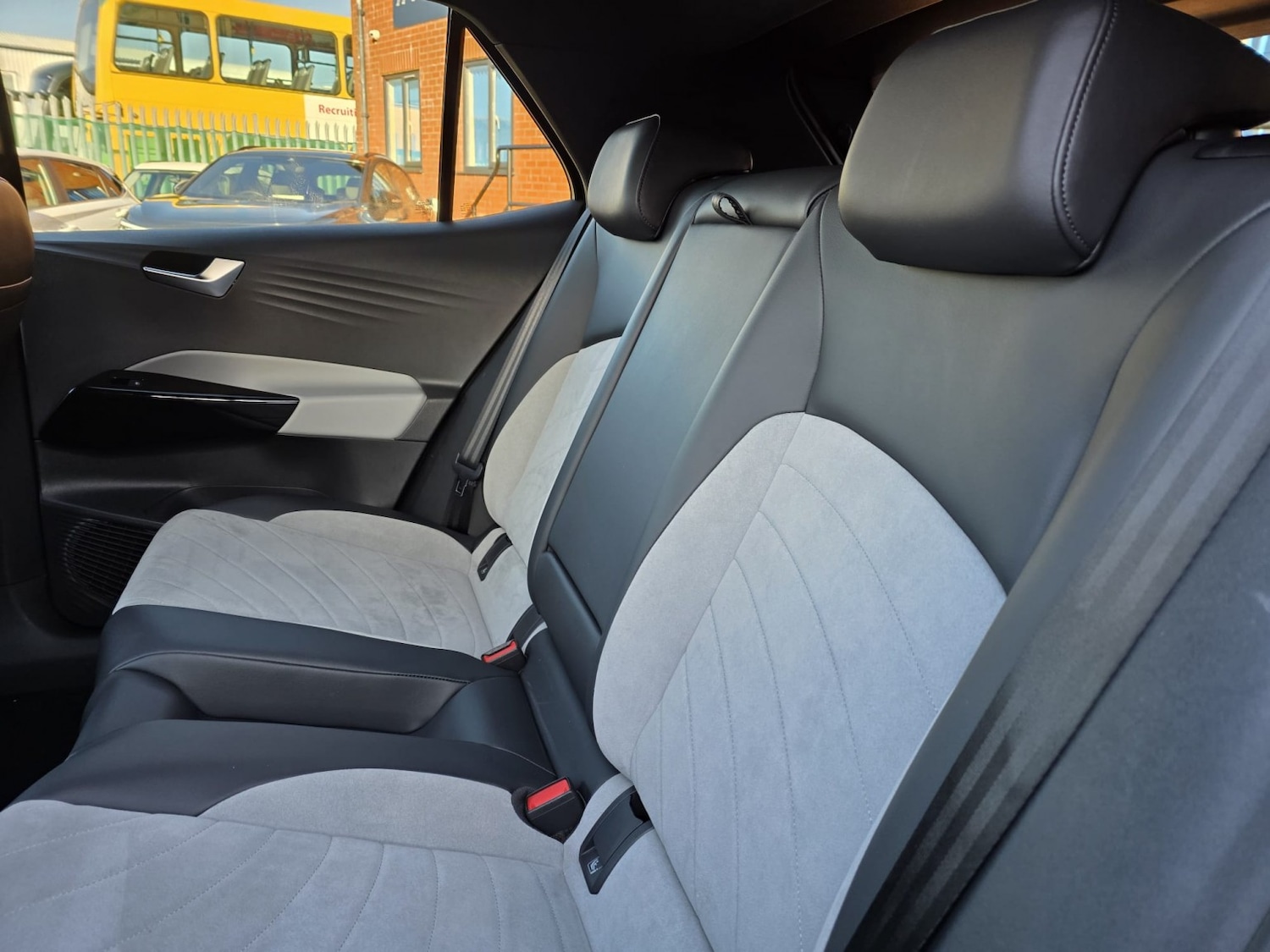 Used Volkswagen ID.3 2023 for sale - 76656337: Photo 31