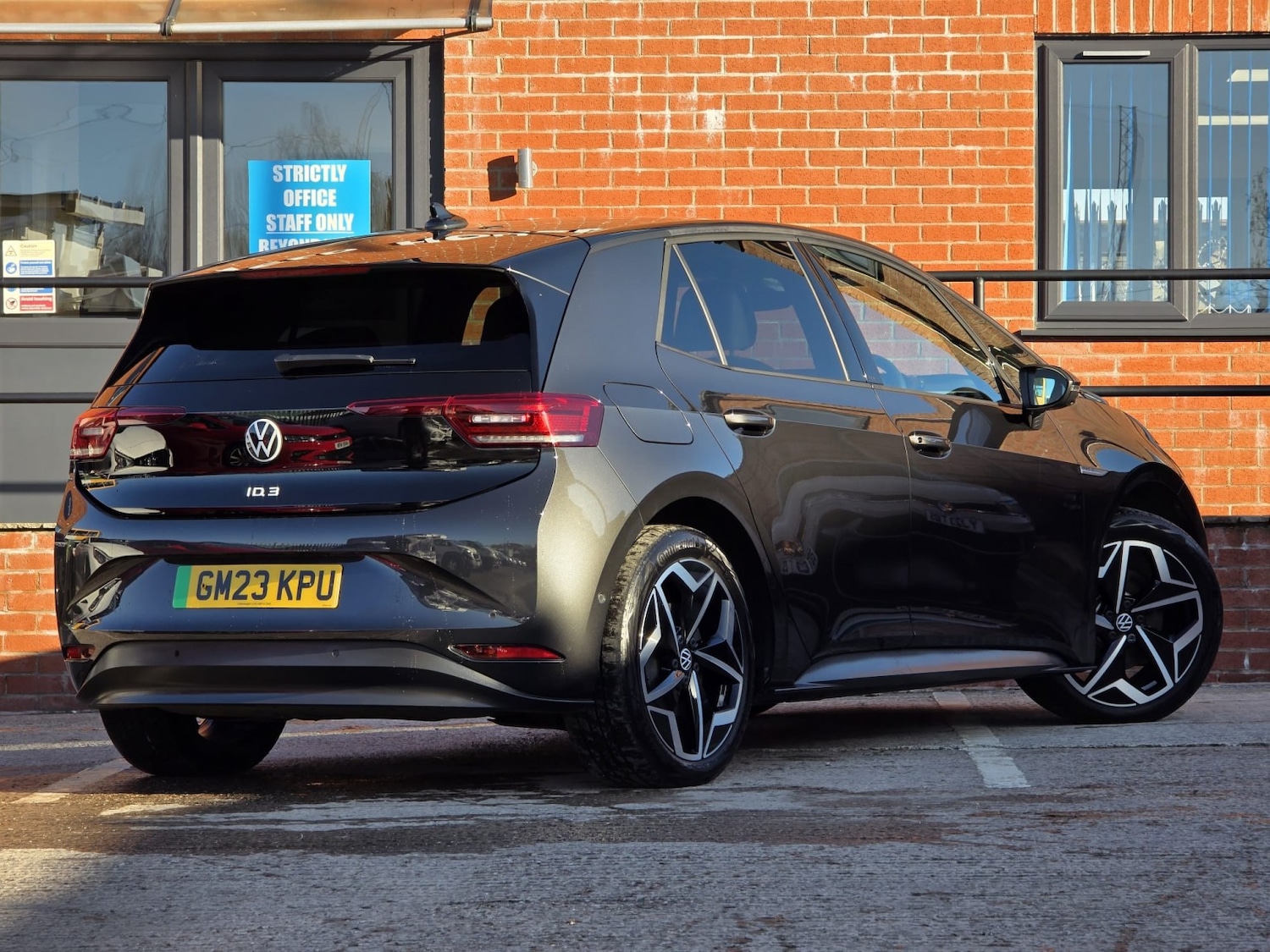 Used Volkswagen ID.3 2023 for sale - 76656337: Photo 6