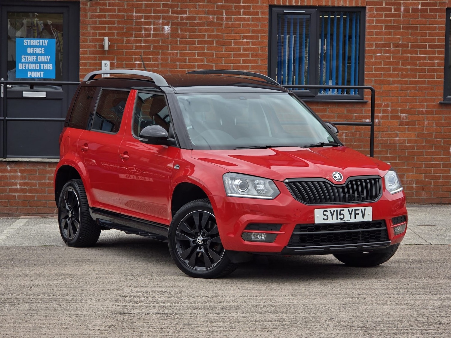 Used Skoda Yeti 2015 for sale - 76877626: Photo 1