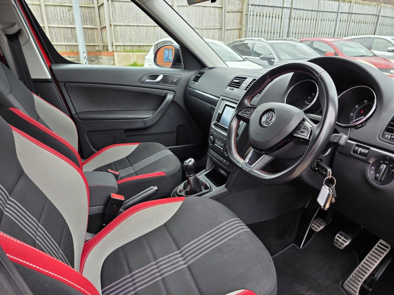 Used Skoda Yeti 2015 for sale - 76877626: Photo 14