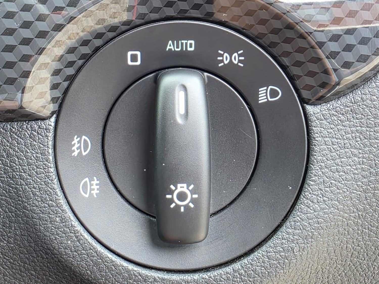 Used Skoda Yeti 2015 for sale - 76877626: Photo 24