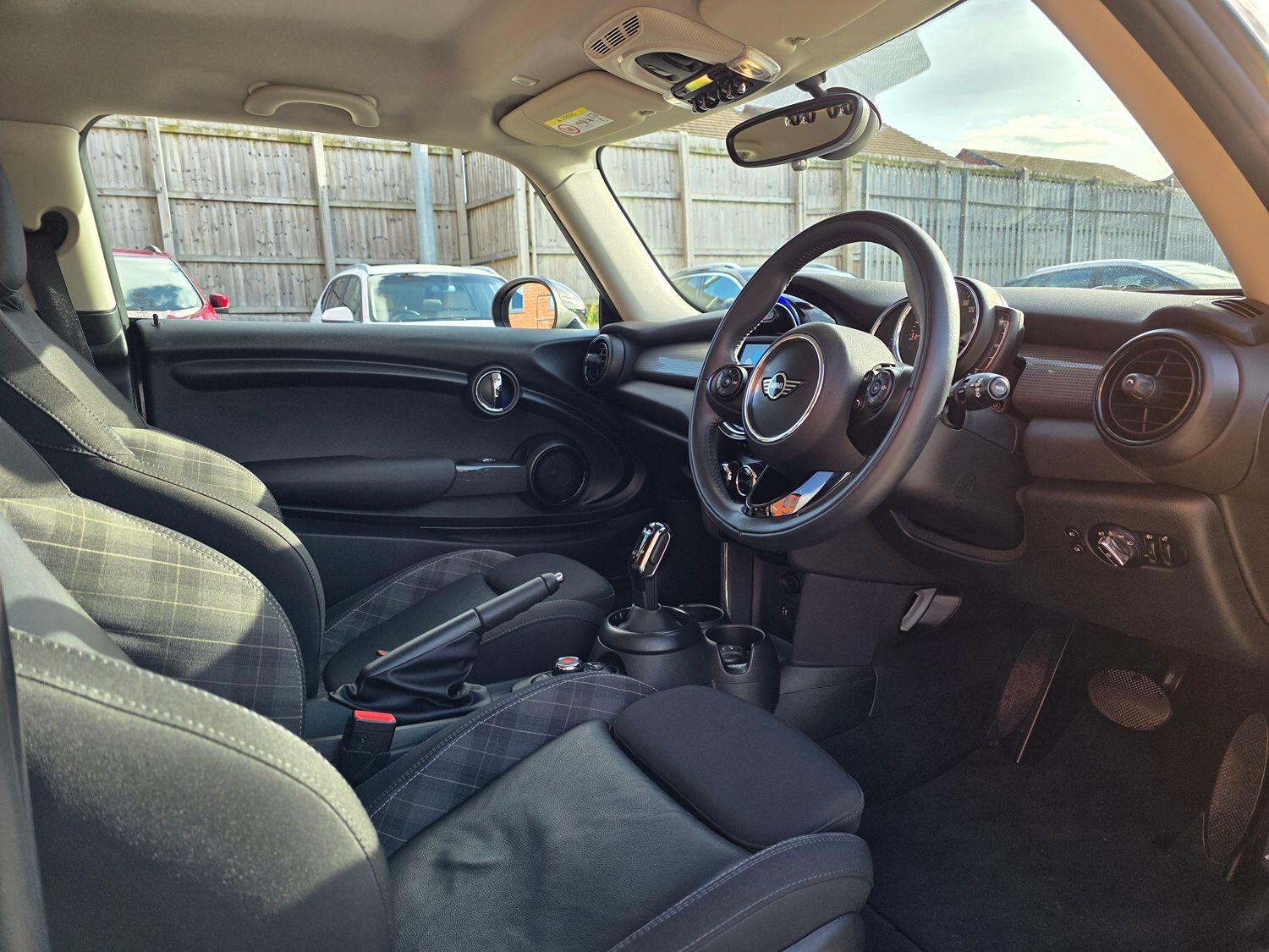 Used MINI Hatch 2018 for sale - 76656368: Photo 15