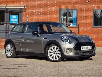 Used MINI Hatch 2018 for sale - 76656368: Photo