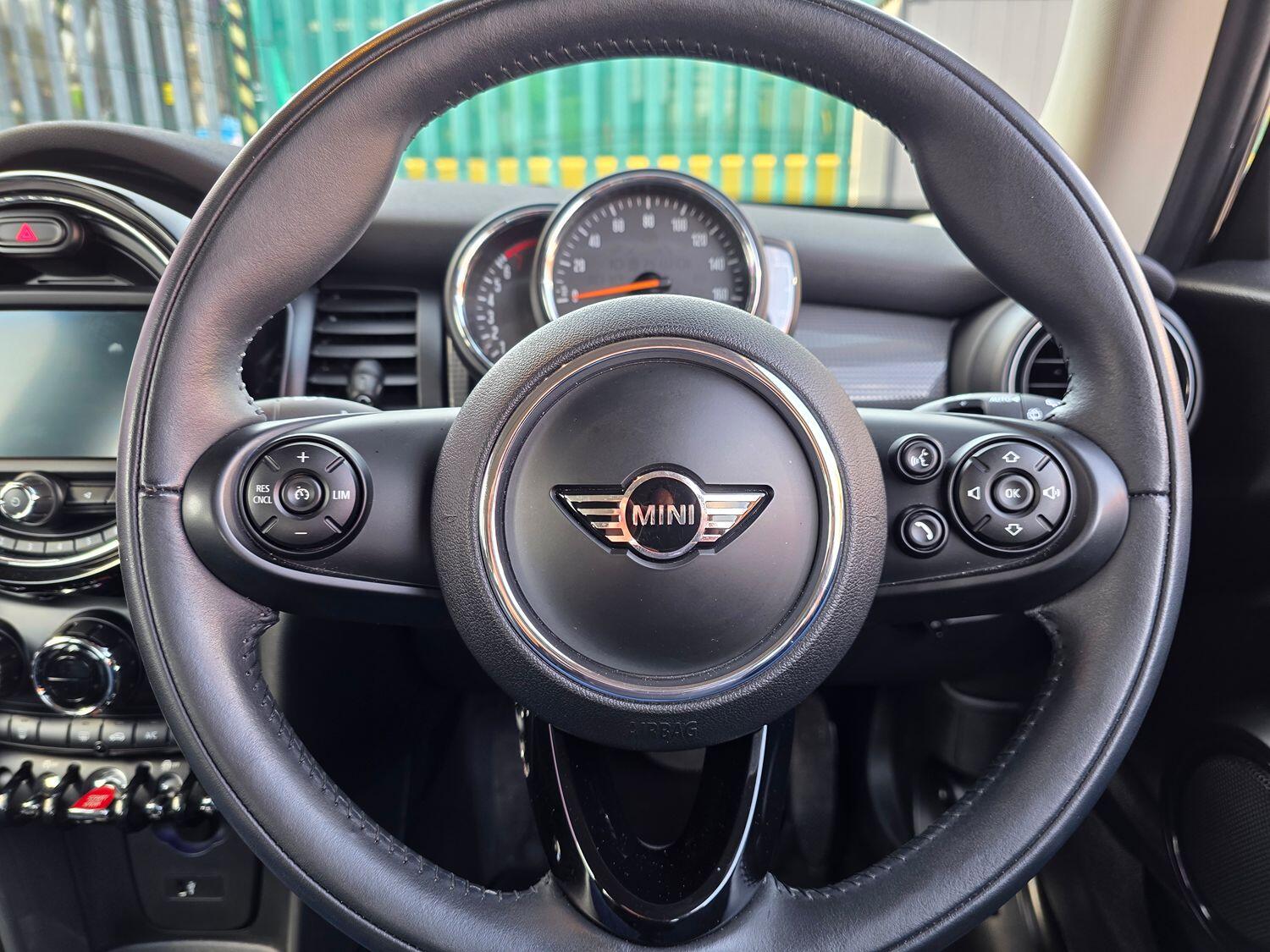 Used MINI Hatch 2018 for sale - 76656368: Photo 25