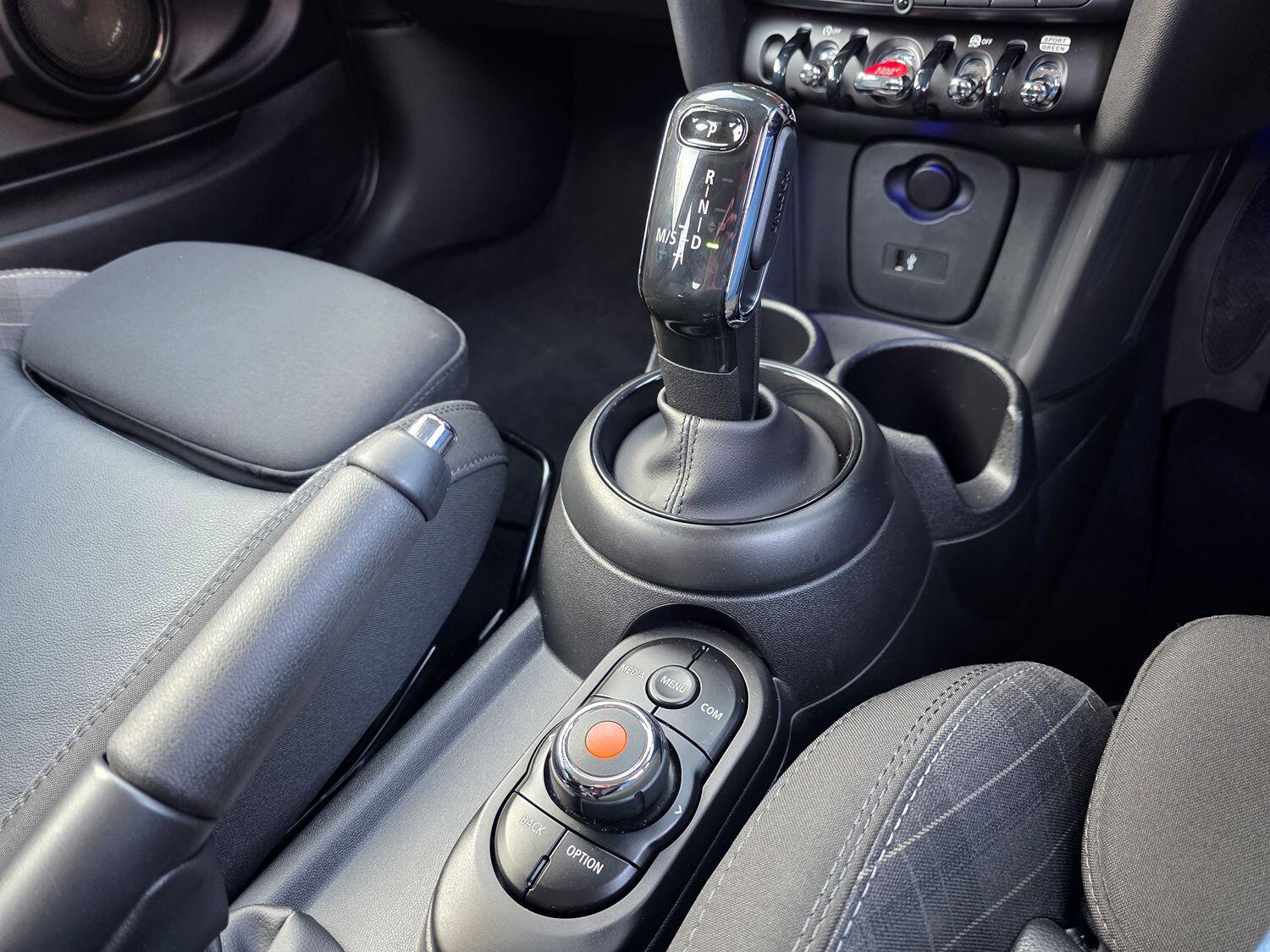 Used MINI Hatch 2018 for sale - 76656368: Photo 27