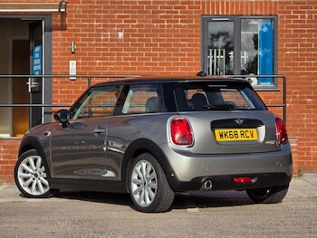 Used MINI Hatch 2018 for sale - 76656368: Photo