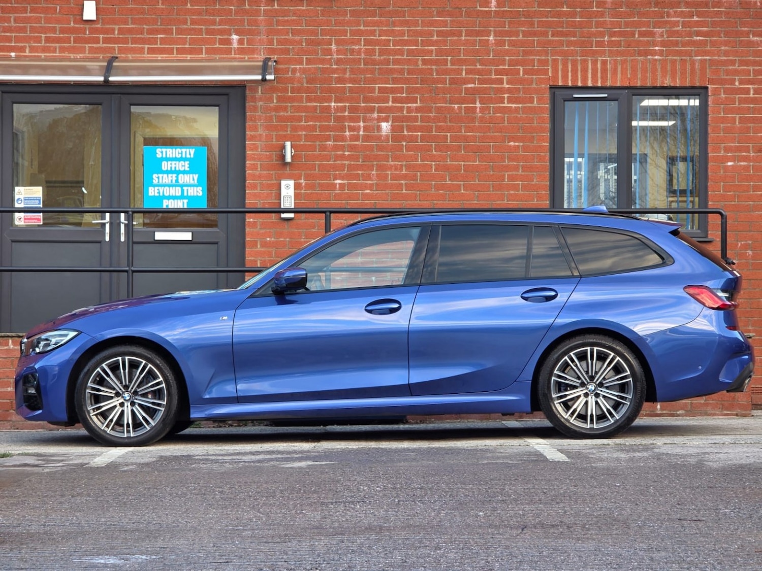 Used BMW 3 Series 2021 for sale - 76911138: Photo 9