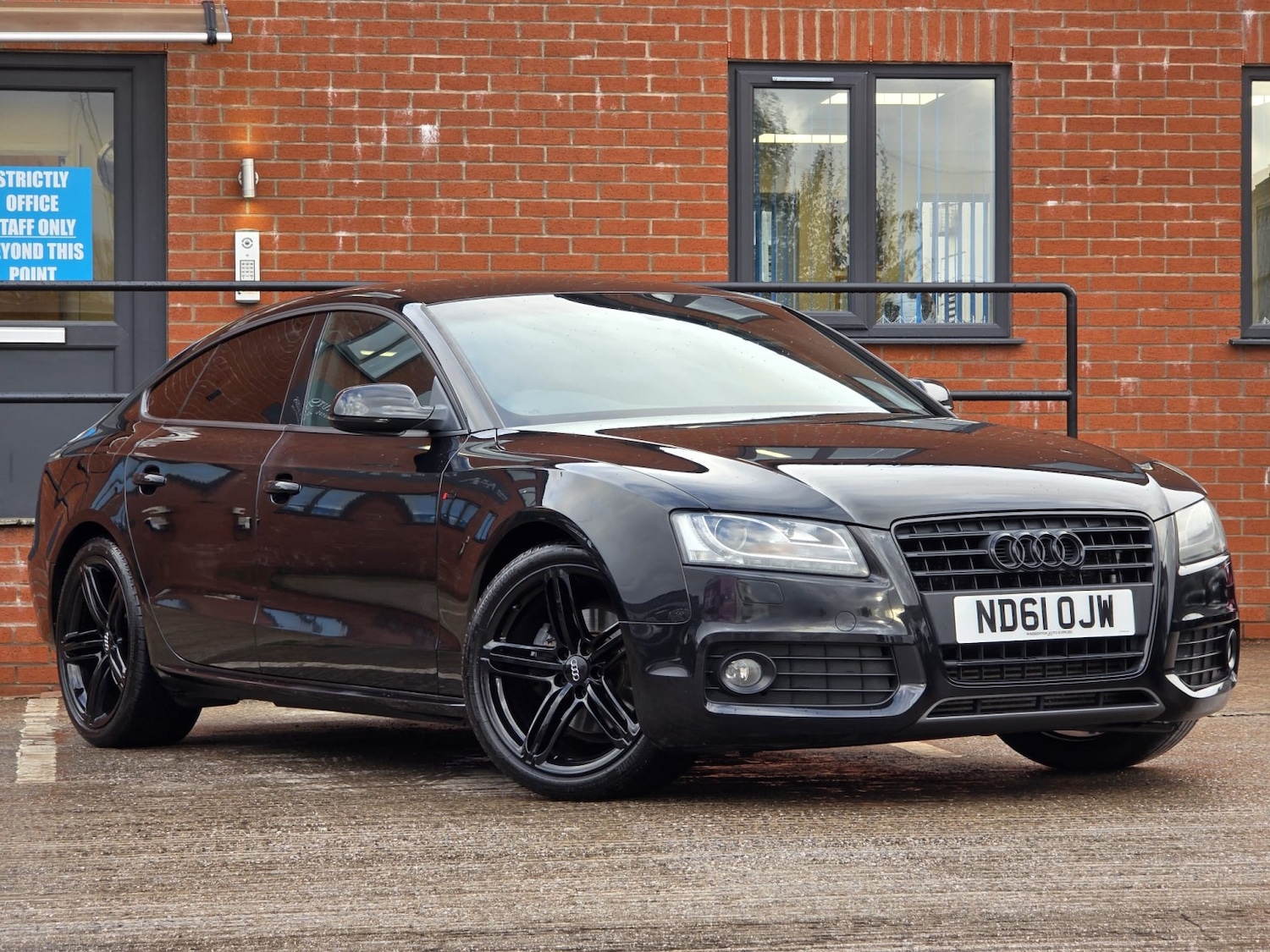 Used Audi A5 2011 for sale - 76656350: Photo 1