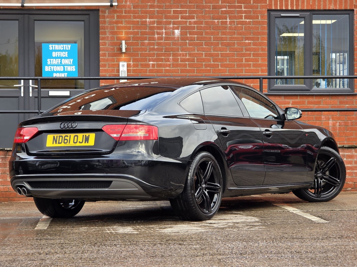 Used Audi A5 2011 for sale - 76656350: Photo 6