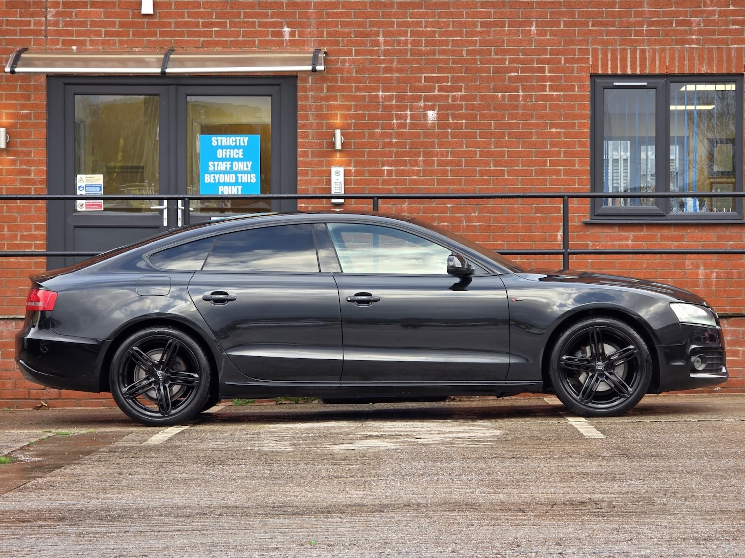 Used Audi A5 2011 for sale - 76656350: Photo 7