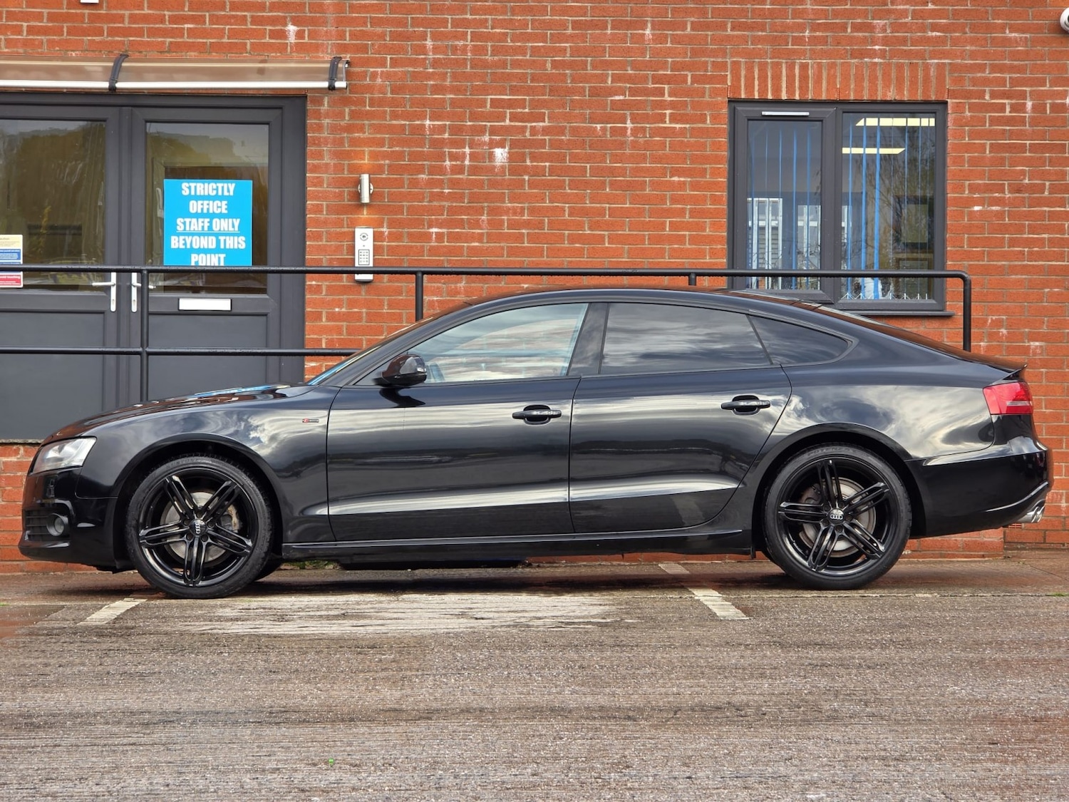 Used Audi A5 2011 for sale - 76656350: Photo 9