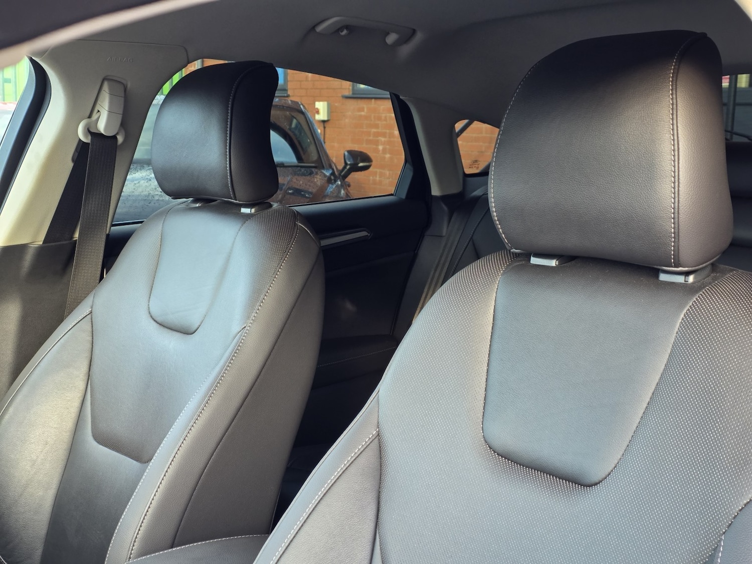 Used Ford Mondeo 2016 for sale - 76968598: Photo 24